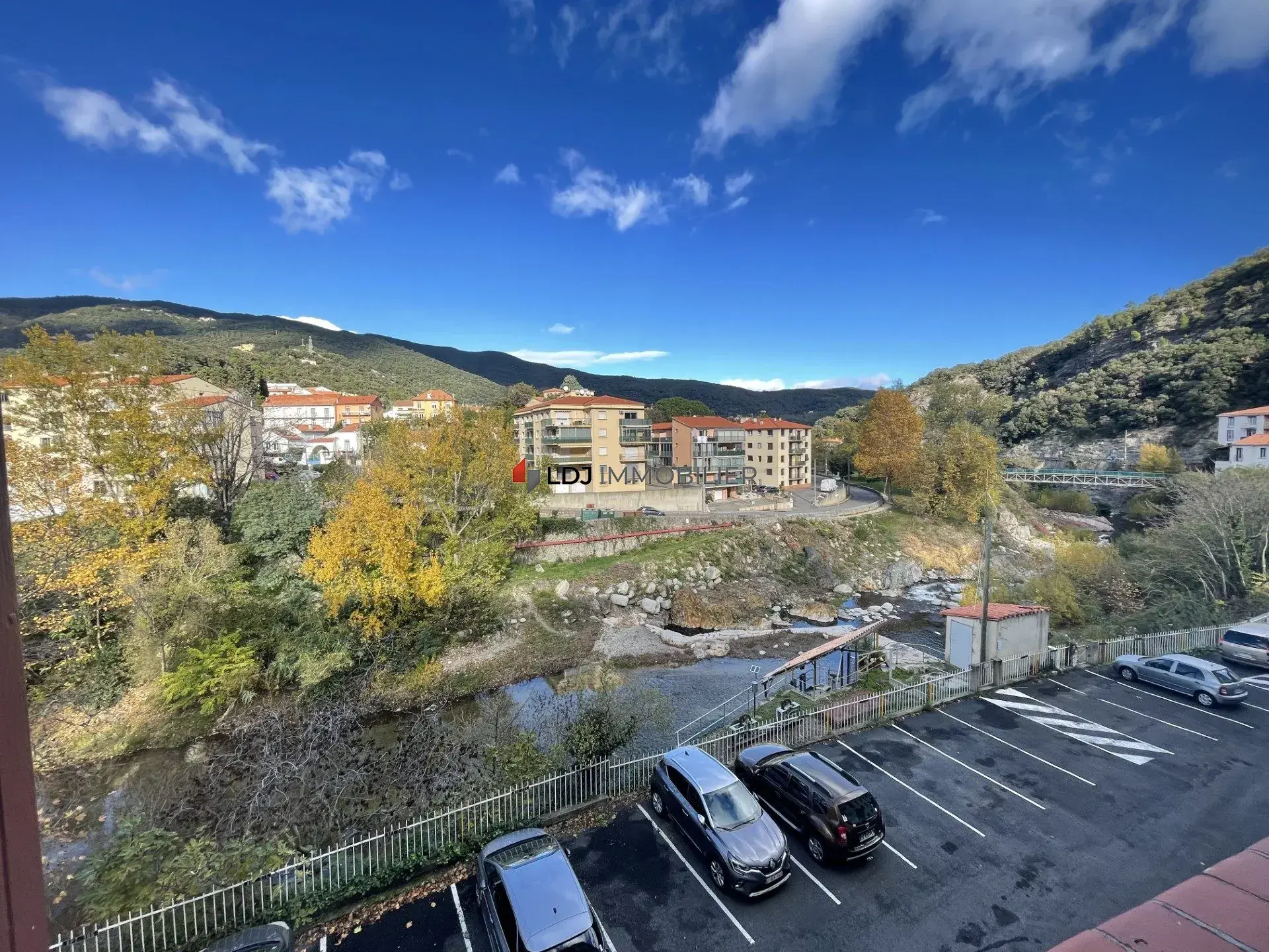 Appartement 3 pièces rénové avec balcon, cave et loggia à Amélie-les-Bains 