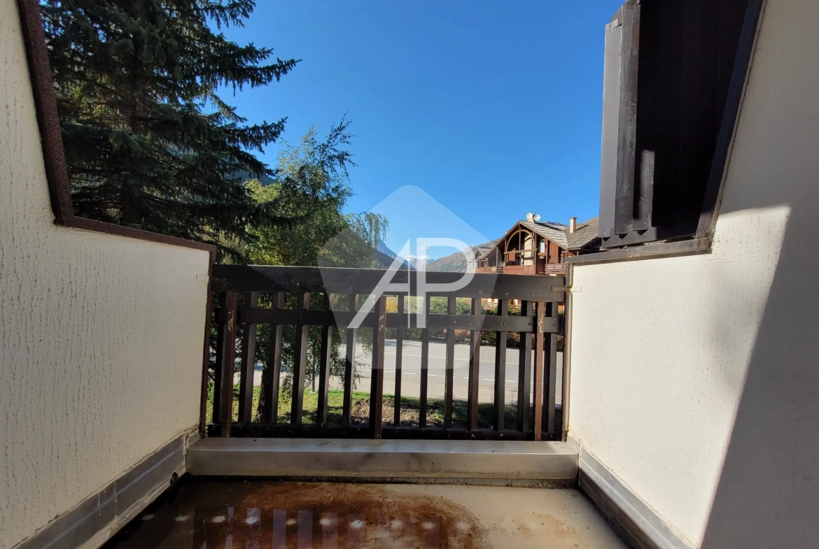 Studio avec coin montagne et balcon à La Salle-les-Alpes proche des pistes 