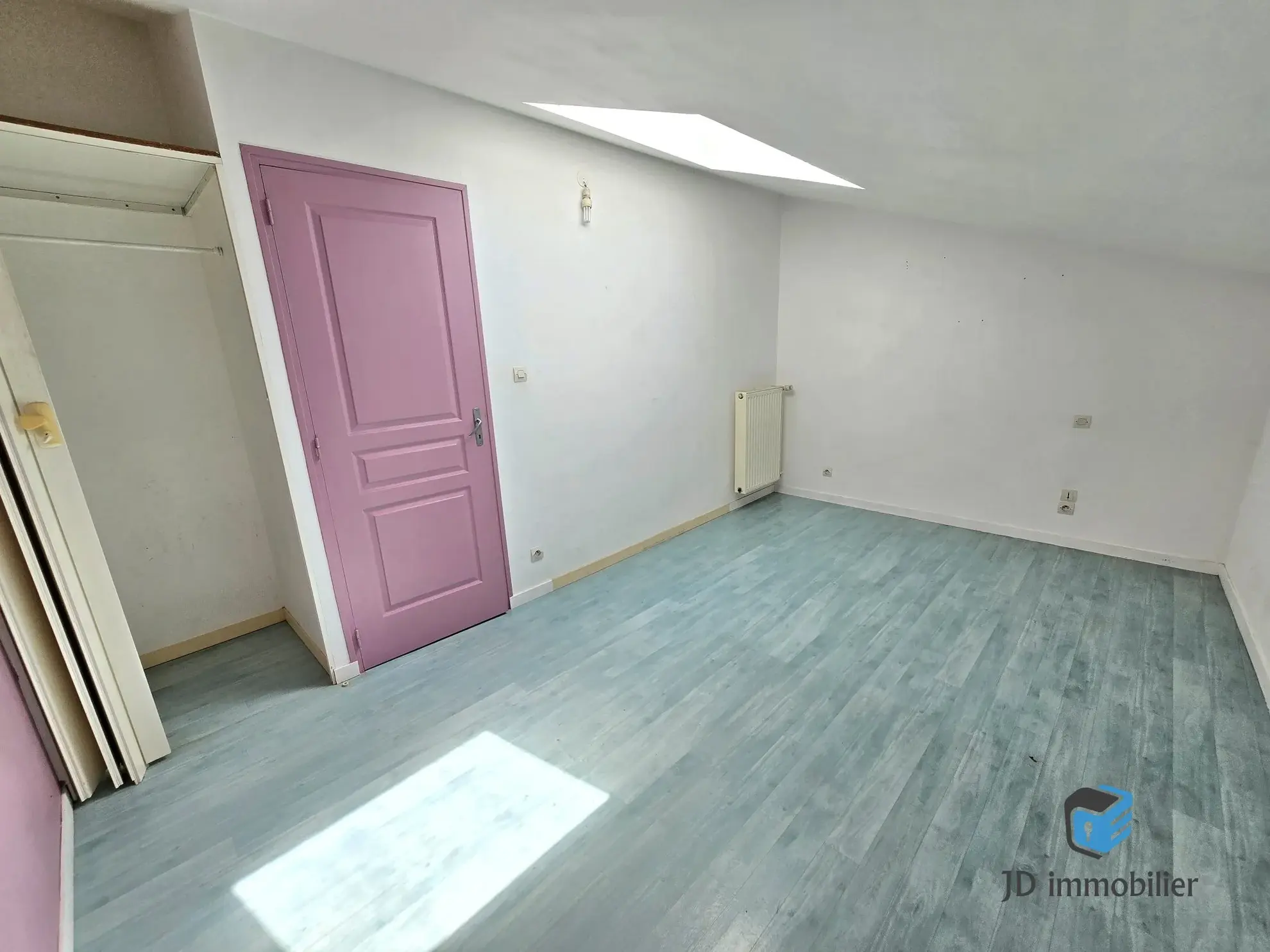 Maison à rénover de 106 m² à Les Brouzils, proche de l'Herbergement 