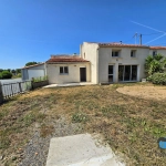 Maison à rénover de 106 m² à Les Brouzils, proche de l'Herbergement
