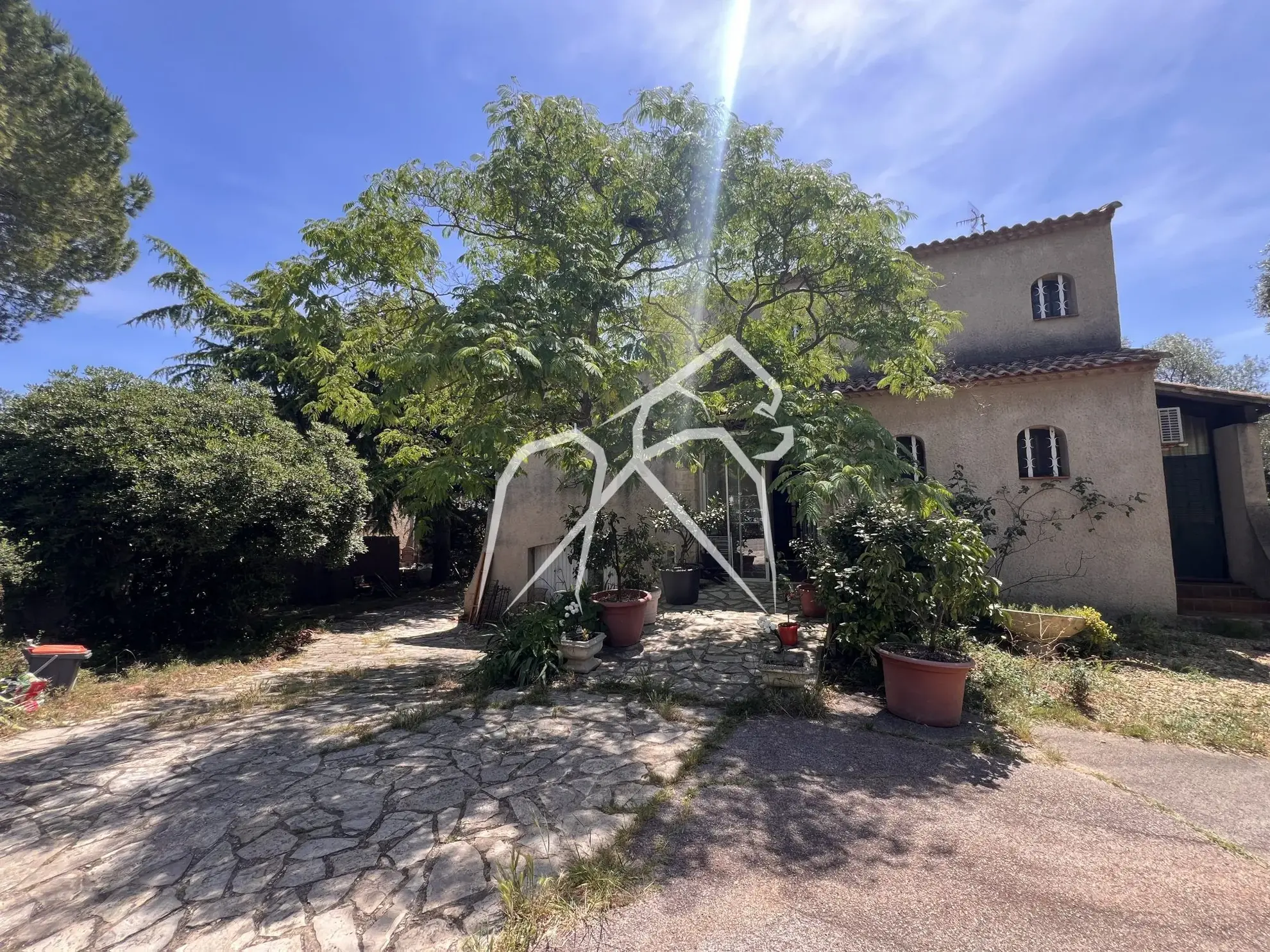 Terrain constructible de 238 m² à Cournonsec près de Montpellier 