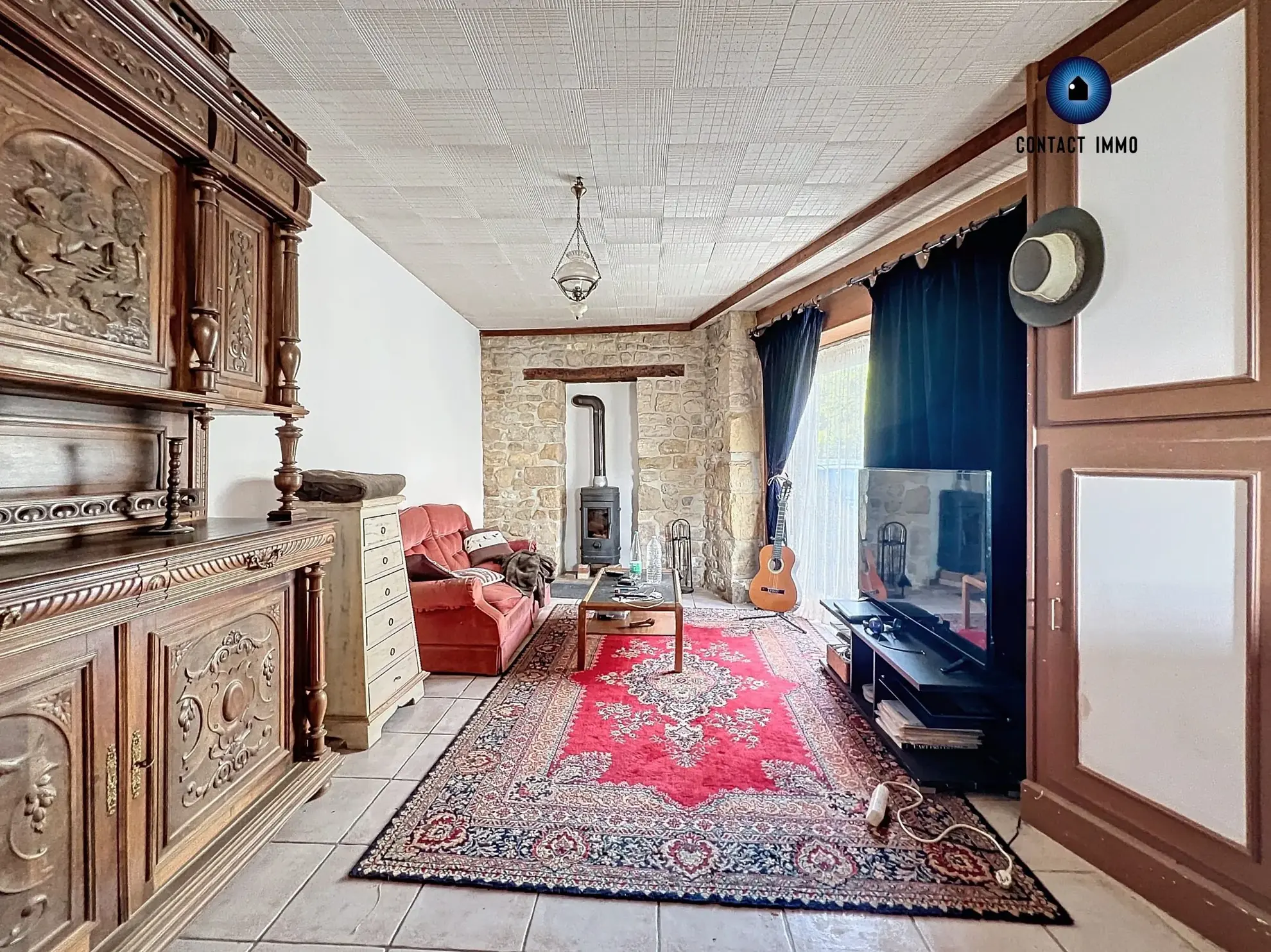 Maison en pierre à Ayen avec potentiel locatif et travaux récents 