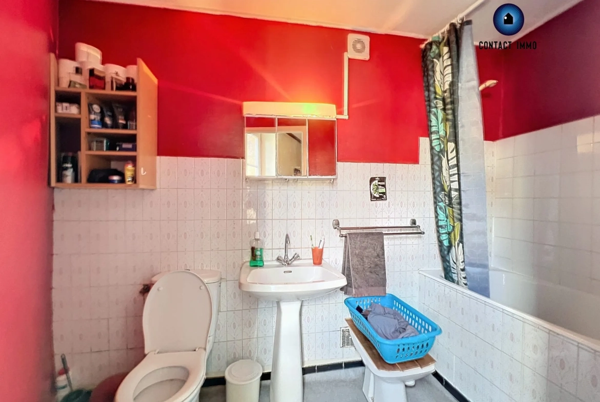 Maison en pierre à Ayen avec potentiel locatif et travaux récents 