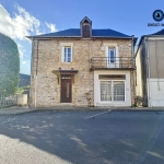 Maison en pierre à Ayen avec potentiel locatif et travaux récents