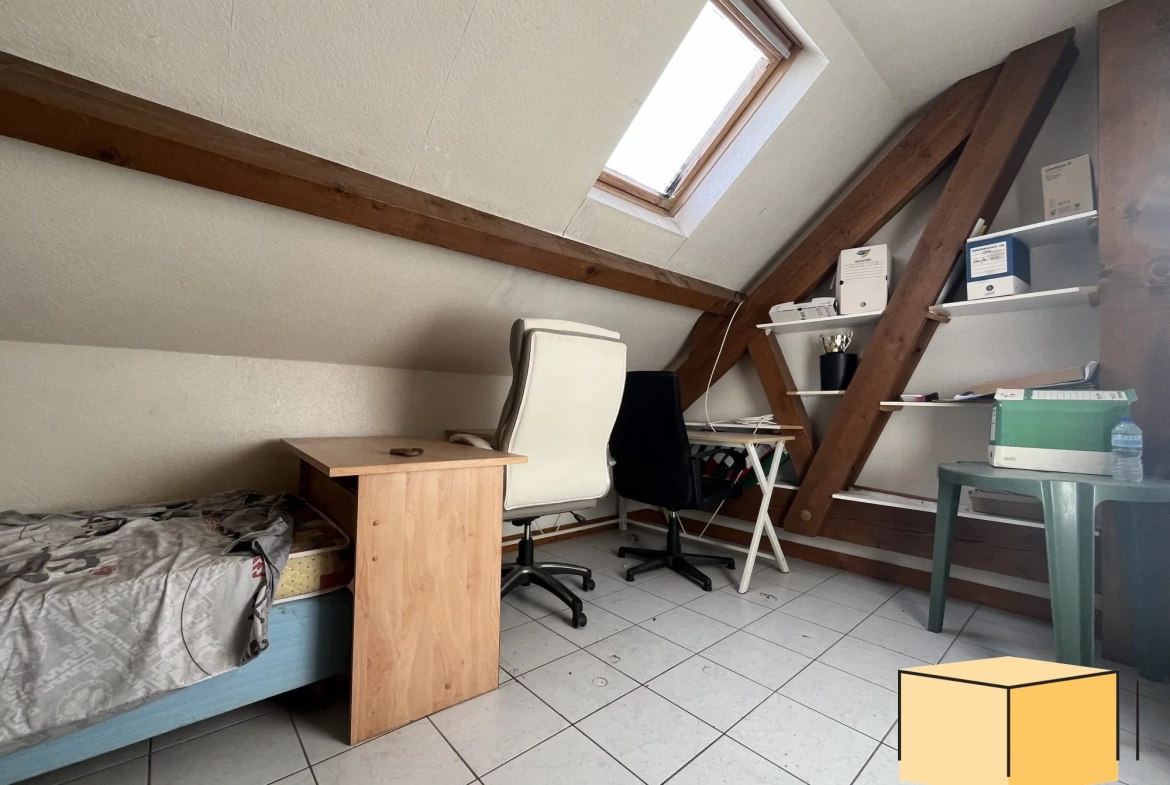 Appartement F3 à Belley, 2 chambres, faibles charges, parking gratuit et centre-ville 