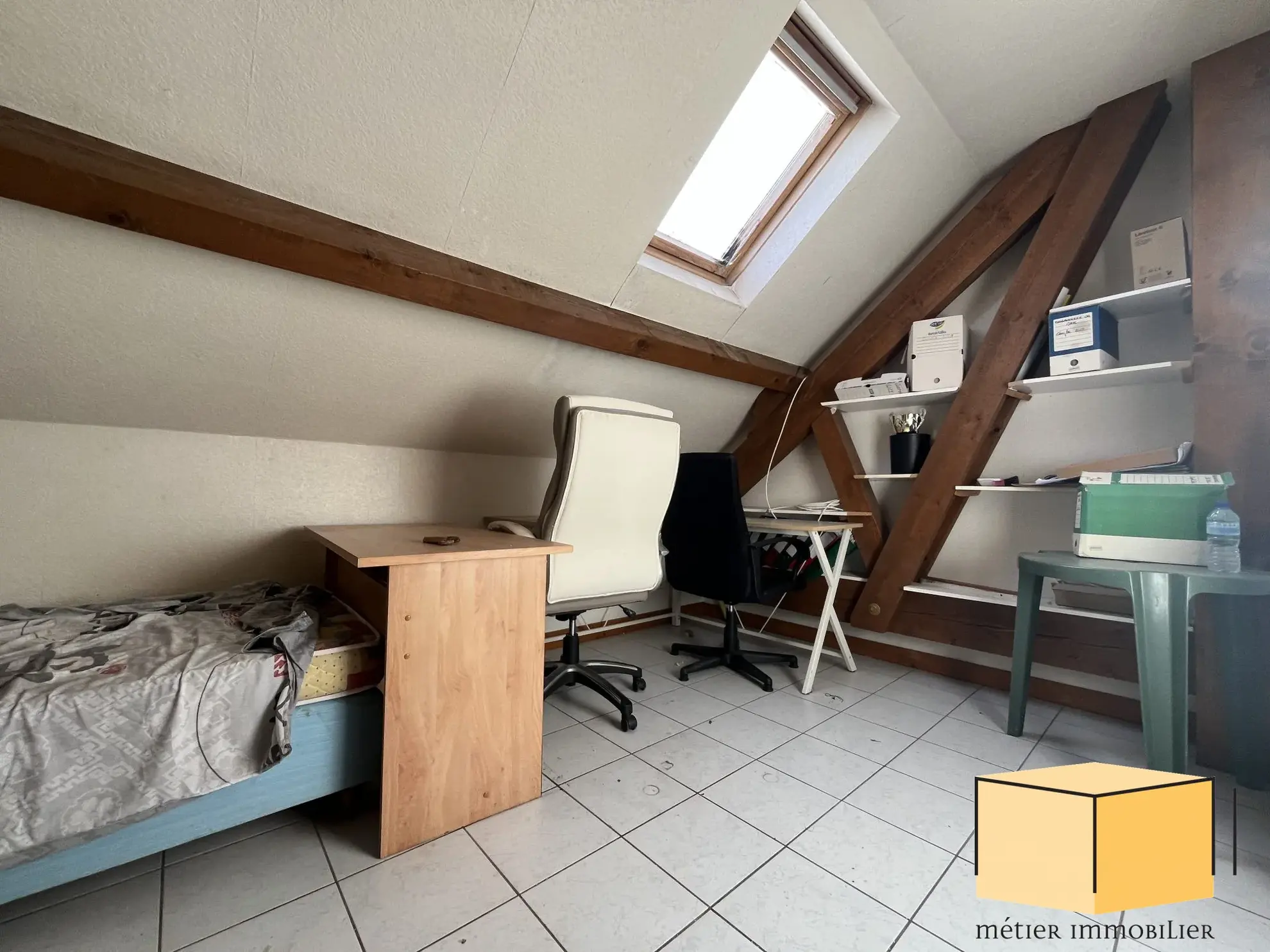Appartement F3 à Belley, 2 chambres, faibles charges, parking gratuit et centre-ville 