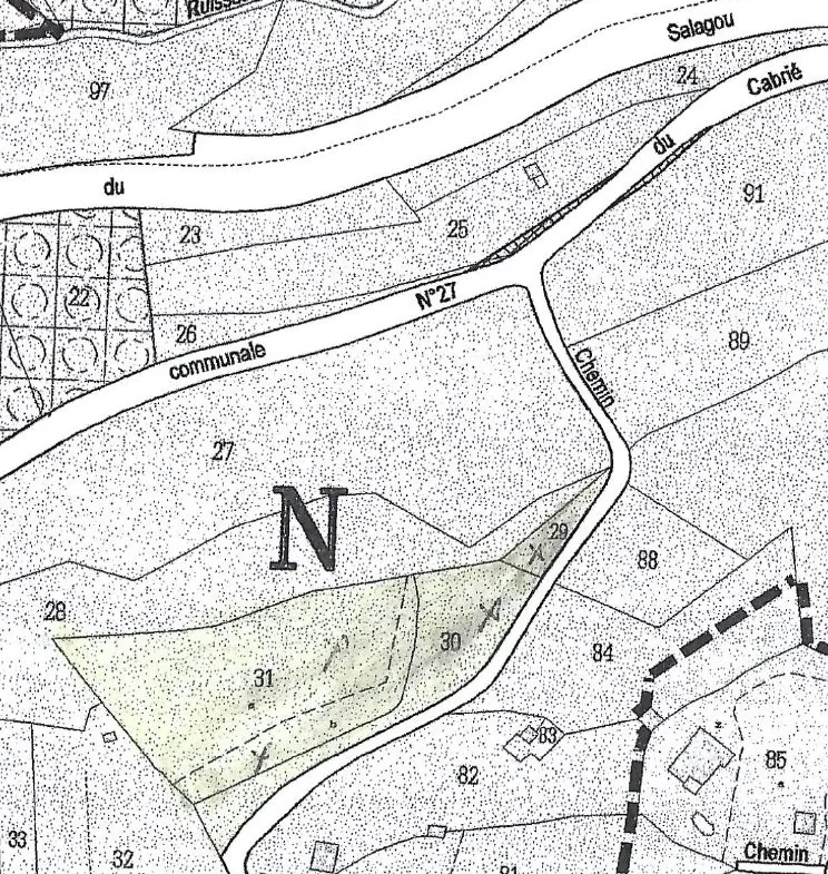 À vendre : Terrain 'Landes' de 5700 m² à Clermont-l'Hérault, vue panoramique 