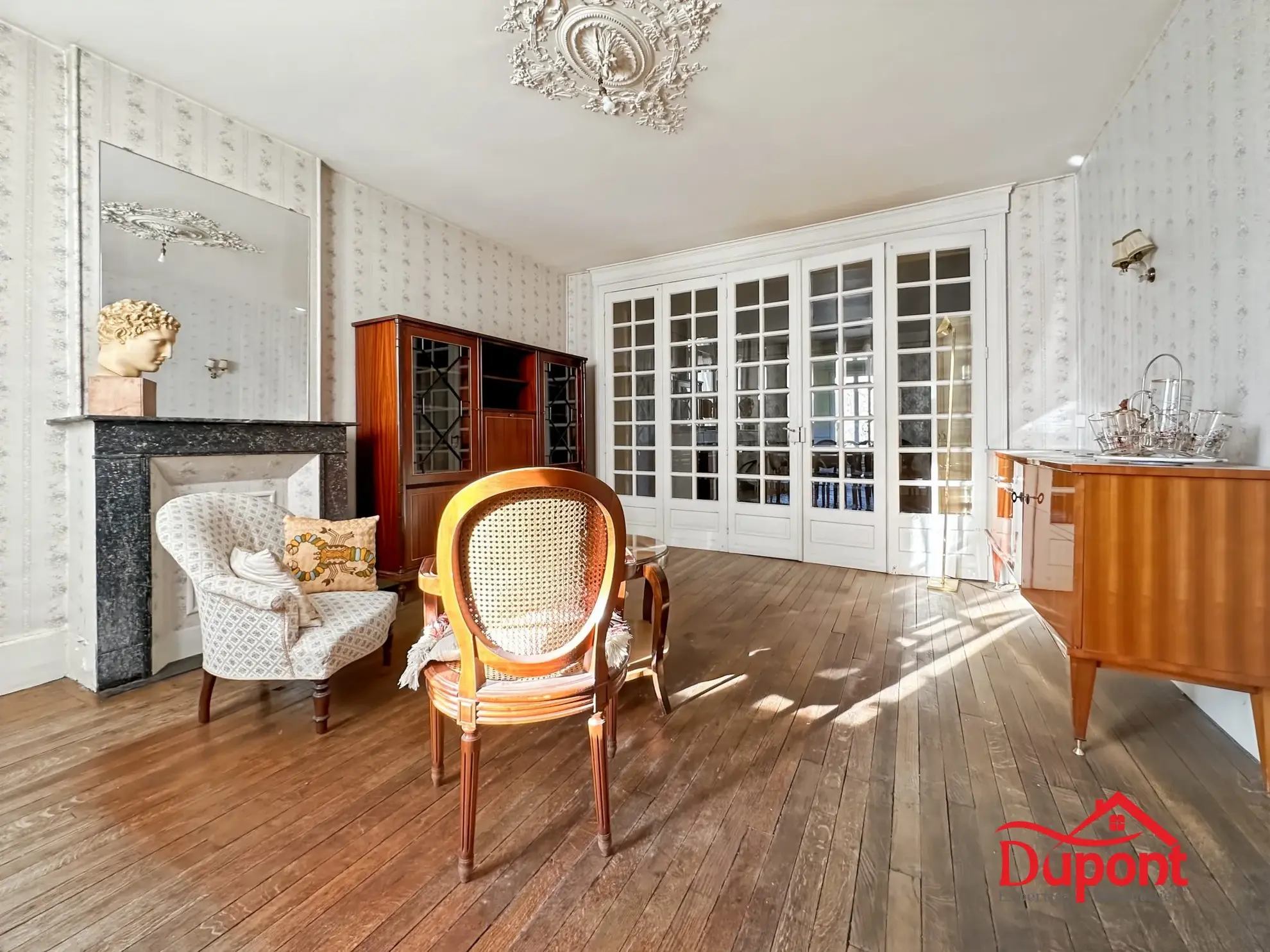 Maison de ville de 167 m² à Revin avec jardin et 5 chambres 