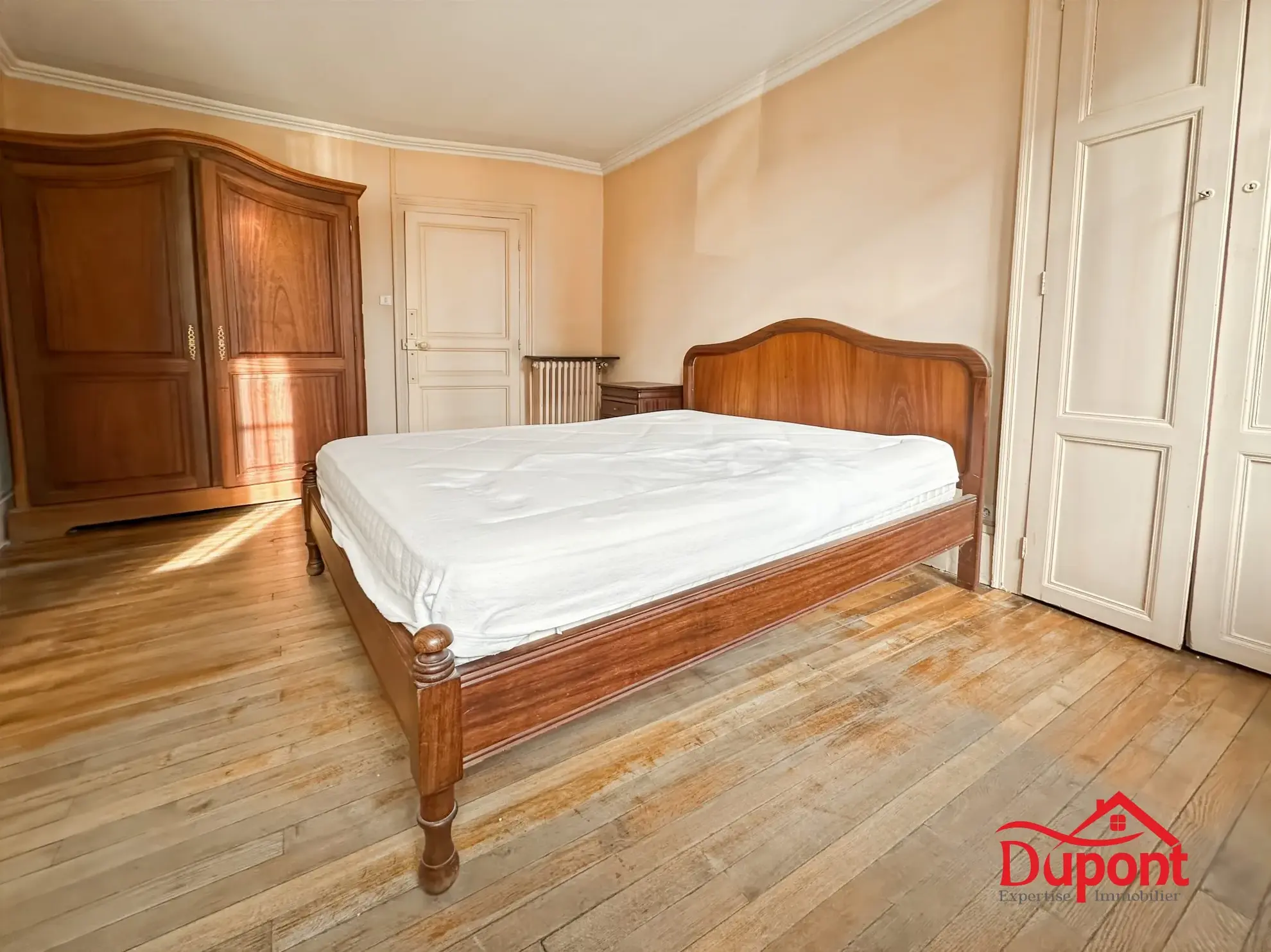 Maison de ville de 167 m² à Revin avec jardin et 5 chambres 