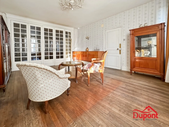 Maison de ville de 167 m² à Revin avec jardin et 5 chambres