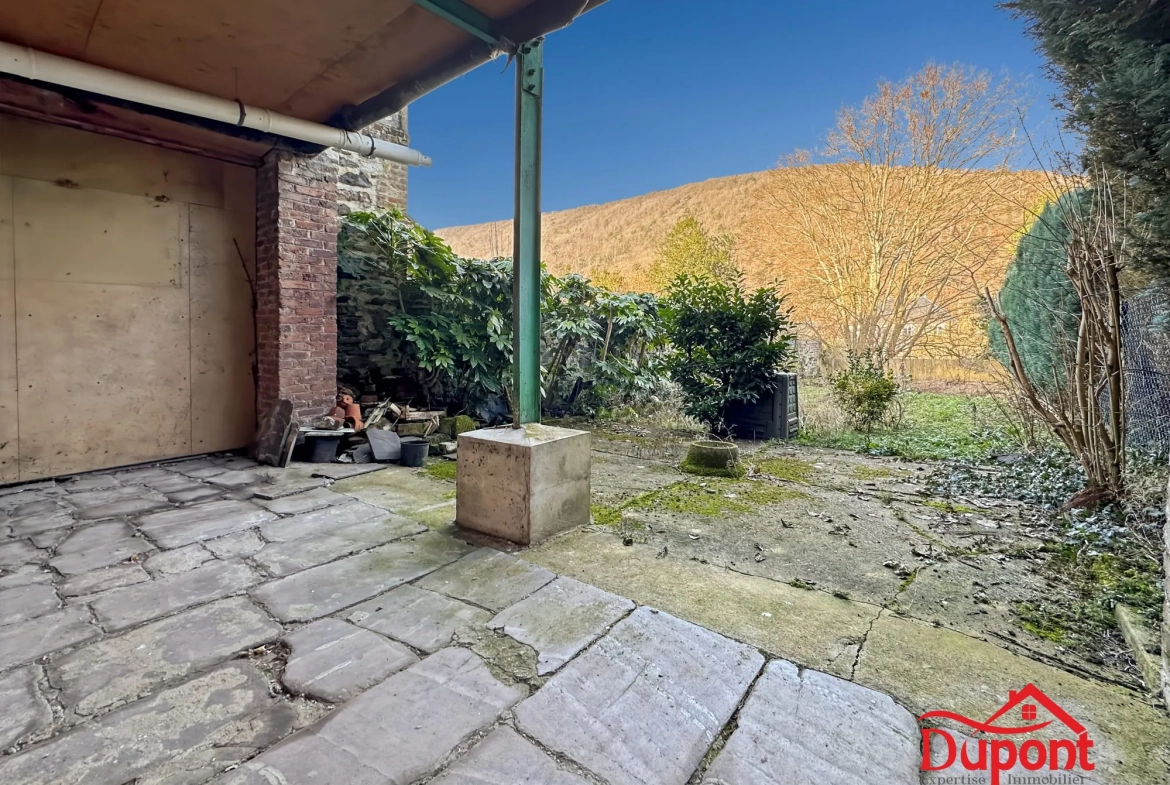 Maison de ville de 167 m² à Revin avec jardin et 5 chambres 