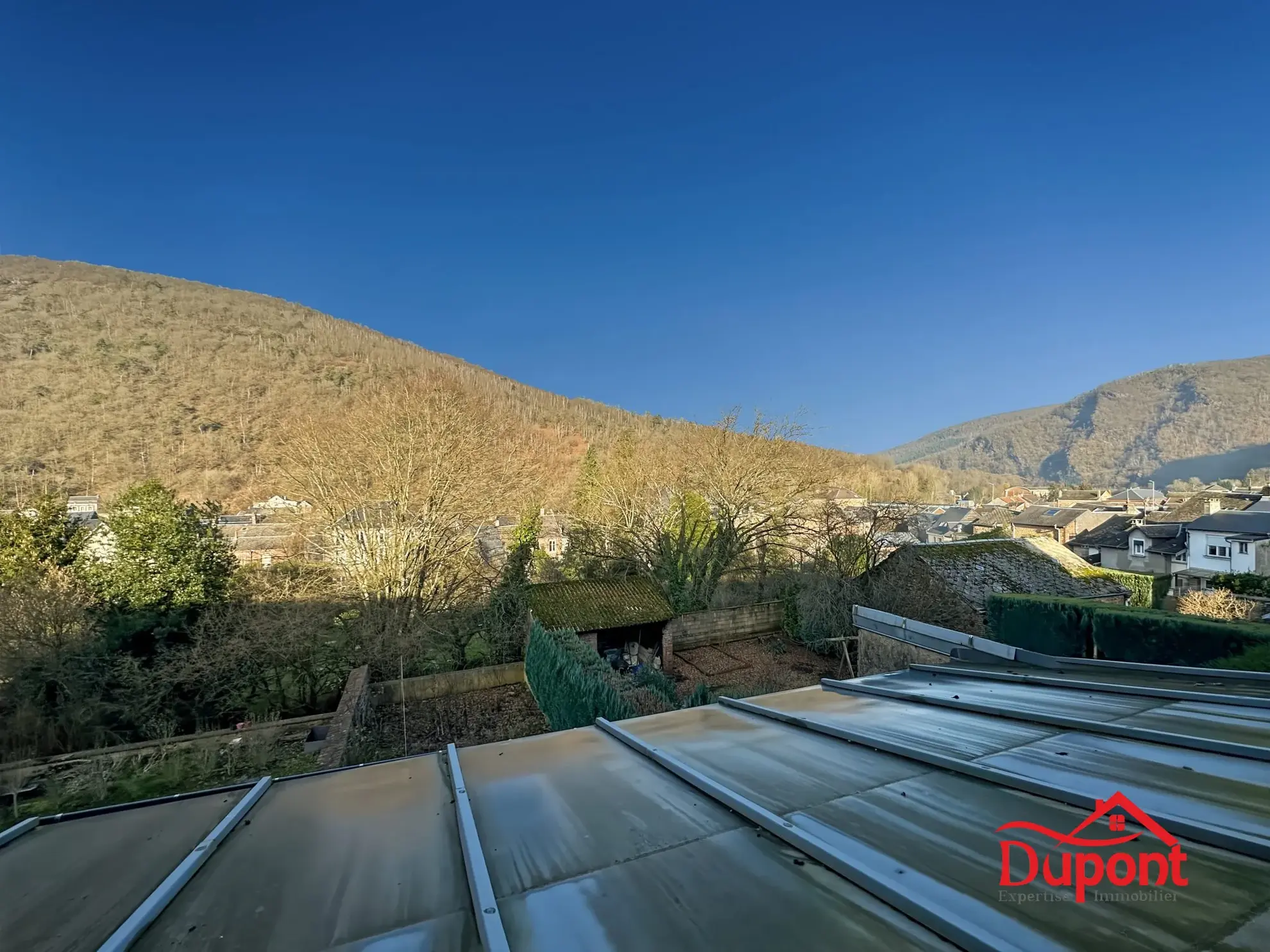 Maison de ville de 167 m² à Revin avec jardin et 5 chambres 