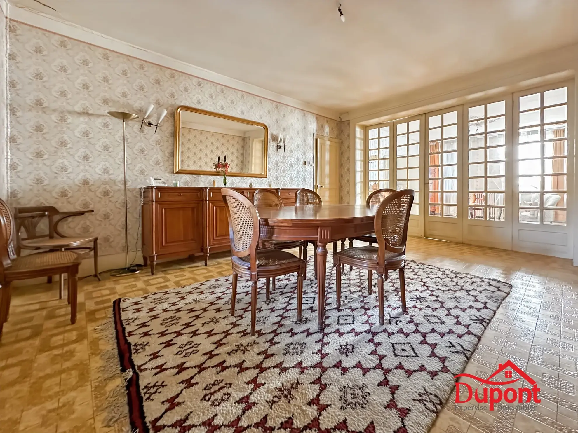 Maison de ville de 167 m² à Revin avec jardin et 5 chambres 
