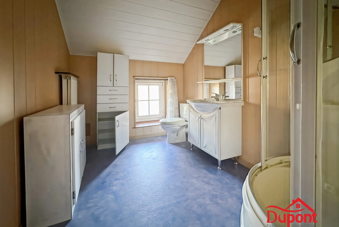 Maison de ville de 167 m² à Revin avec jardin et 5 chambres 
