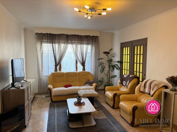 Maison semi-individuelle à vendre à Trith Saint Léger - 100 m² avec jardin et garage