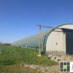 Terrain agricole avec hangar tunnel de 490 m² à Guilliers