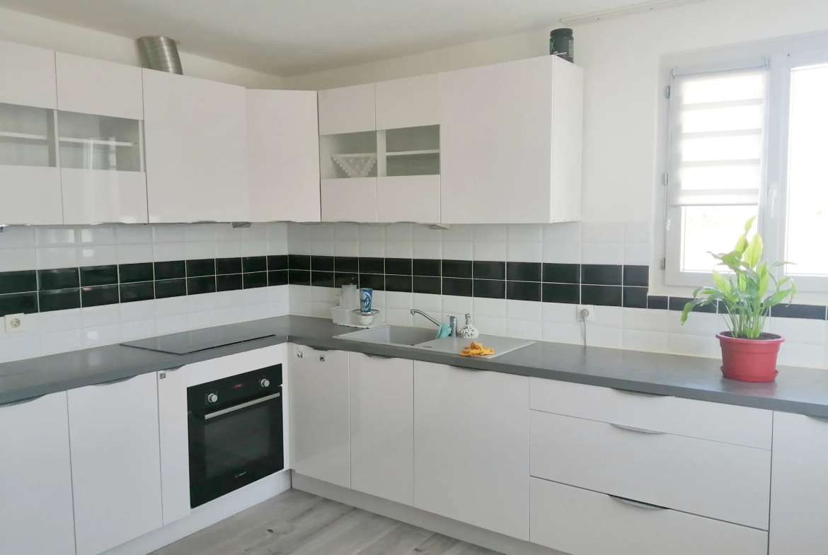 Maison familiale de 1960 avec jardin à Louhans - 138 000 € 