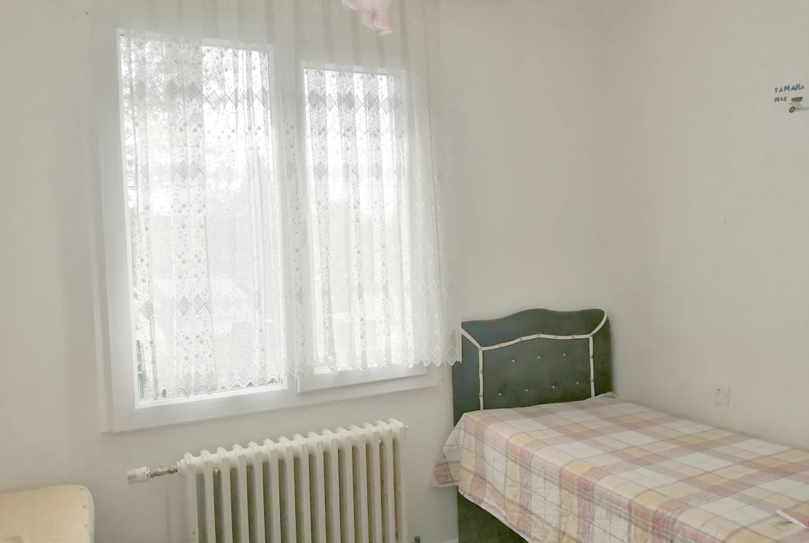 Maison familiale de 1960 avec jardin à Louhans - 138 000 € 