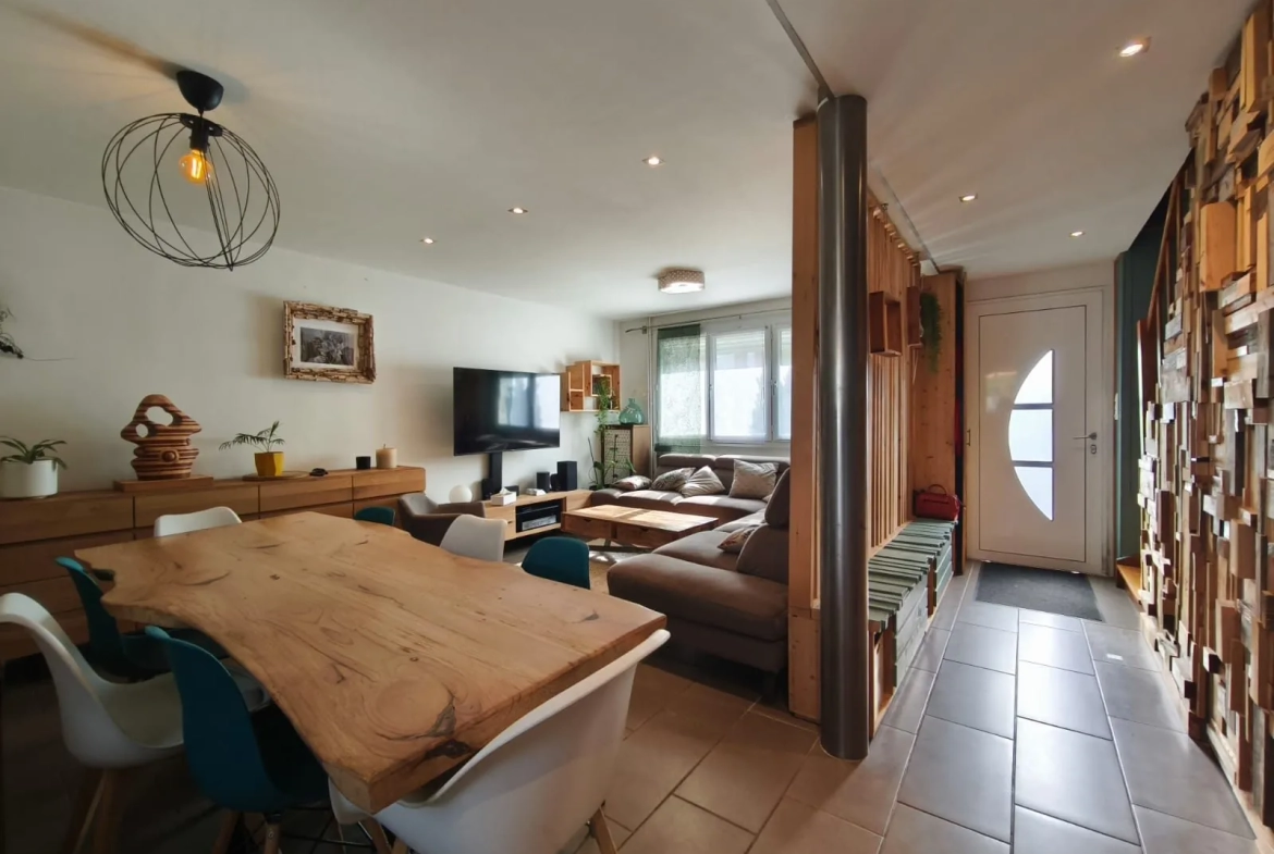 Maison 5 pièces avec jardin, garage à Beuvrages - Opportunité exclusive 