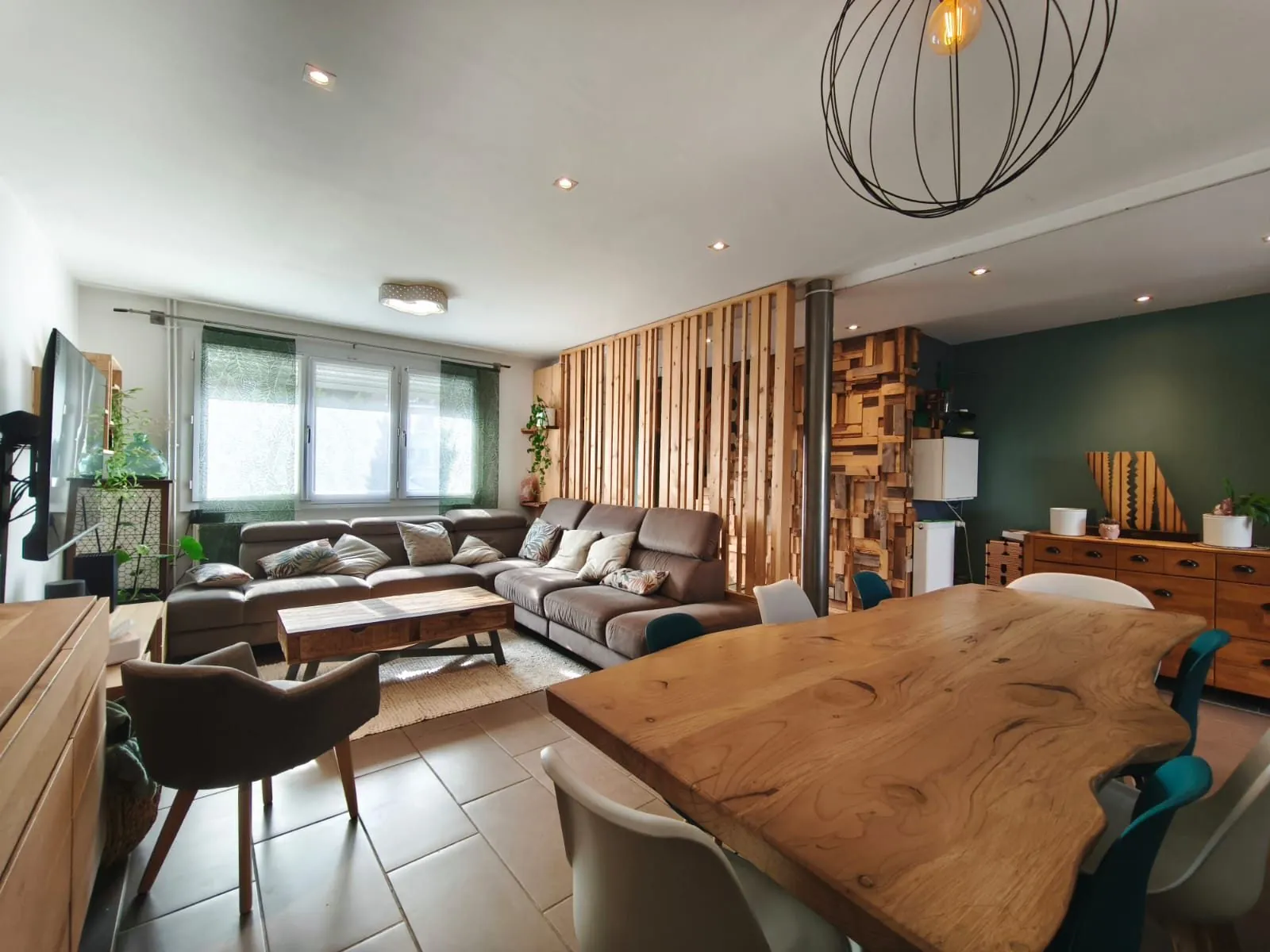 Maison 5 pièces avec jardin, garage à Beuvrages - Opportunité exclusive 