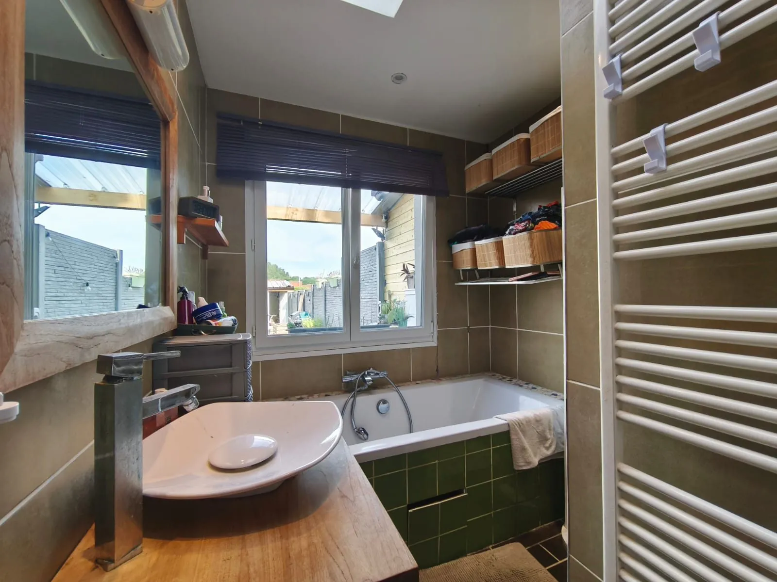Maison 5 pièces avec jardin, garage à Beuvrages - Opportunité exclusive 