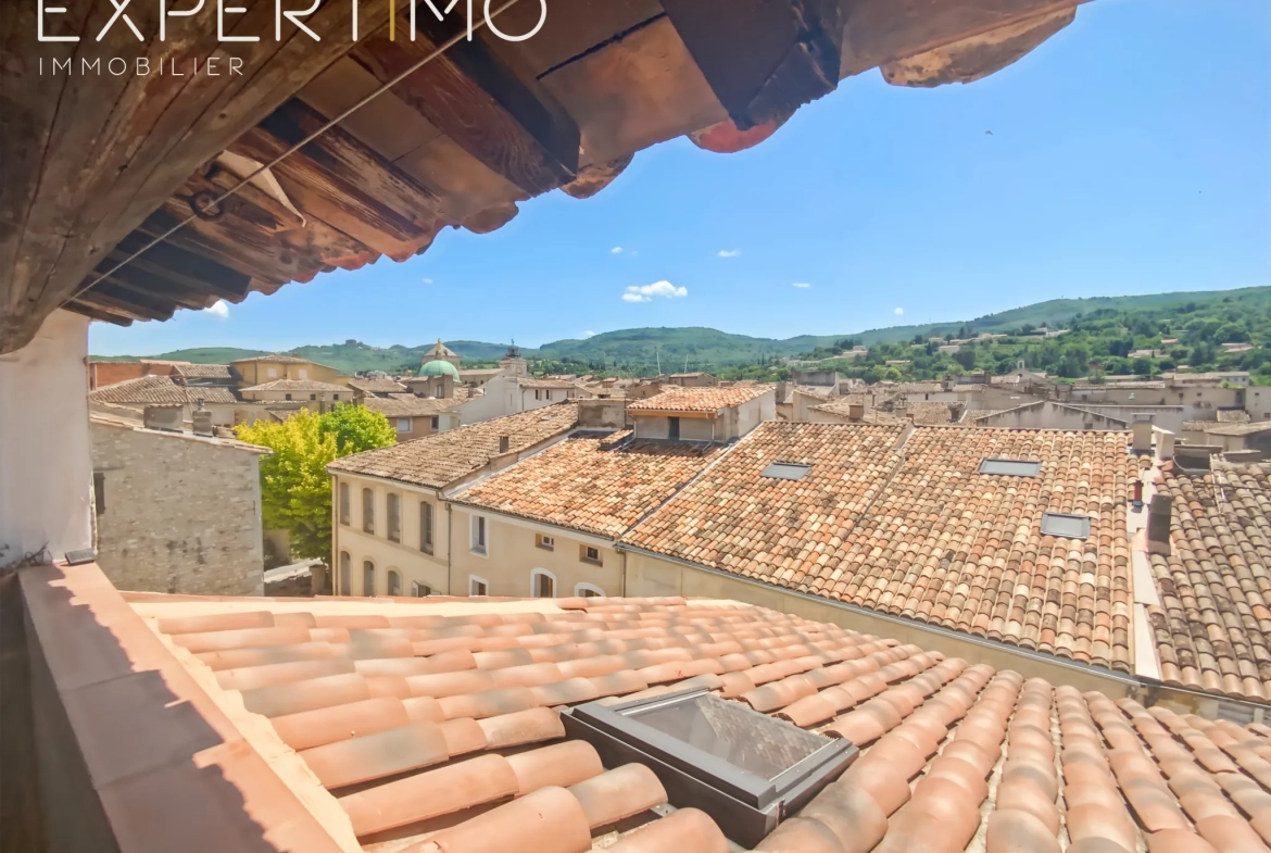 Appartement lumineux avec terrasse et vue sur le Luberon à Apt 