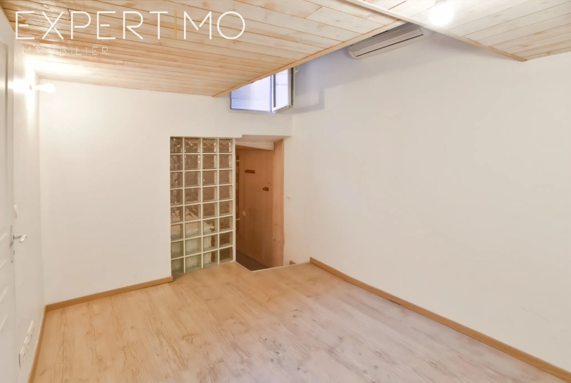 Appartement lumineux avec terrasse et vue sur le Luberon à Apt 