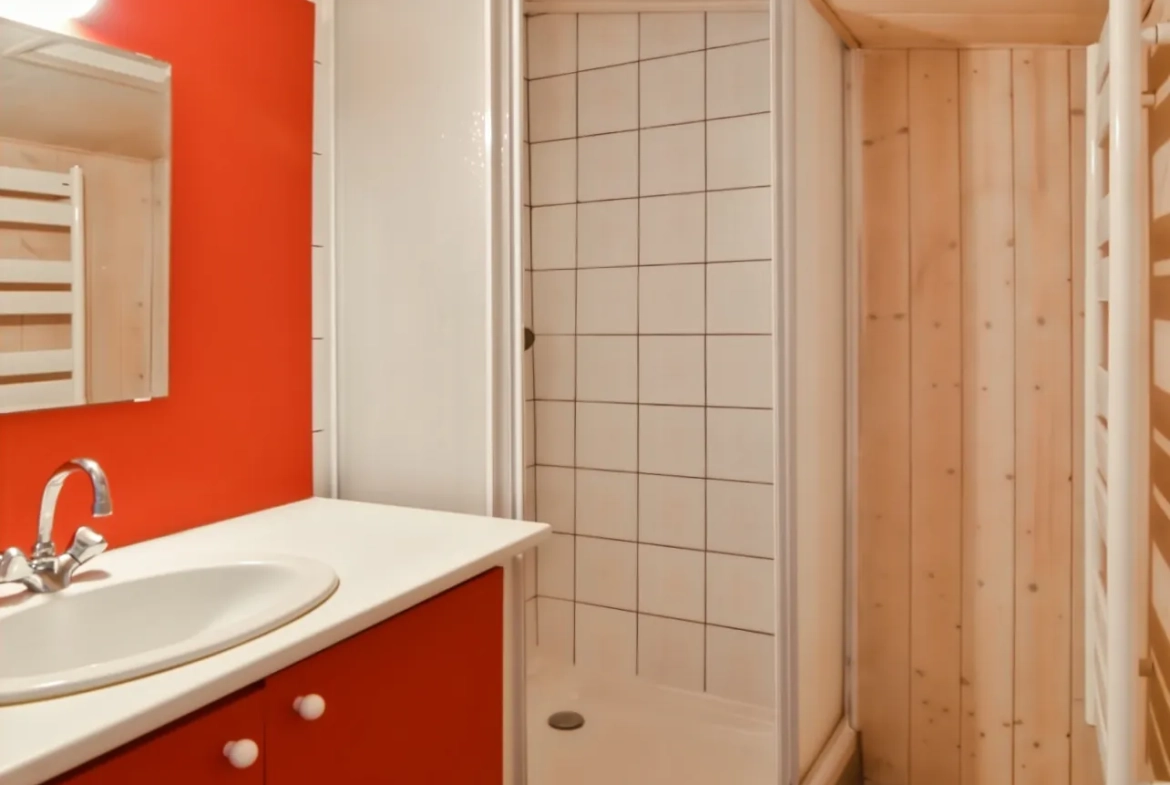 Appartement lumineux avec terrasse et vue sur le Luberon à Apt 