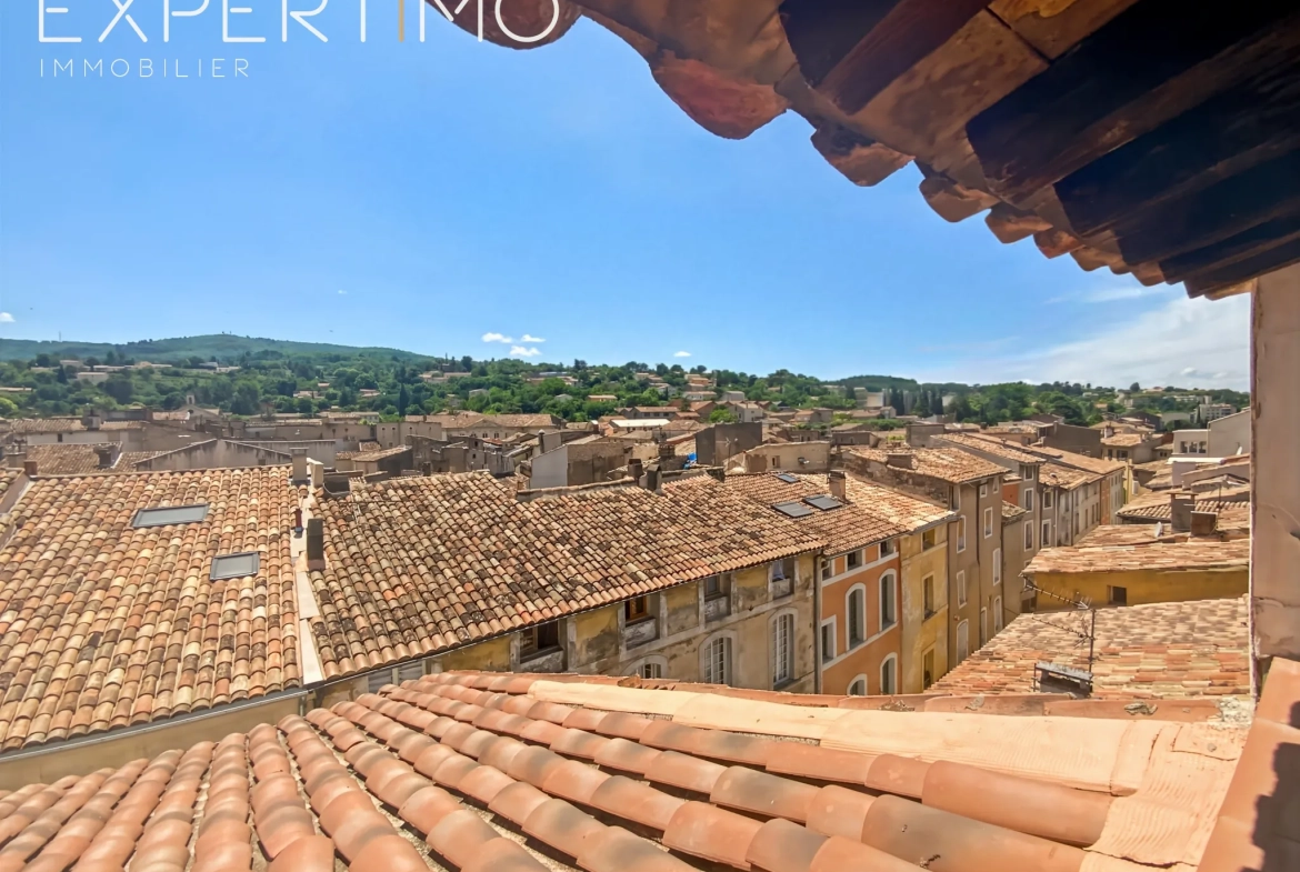 Appartement lumineux avec terrasse et vue sur le Luberon à Apt 