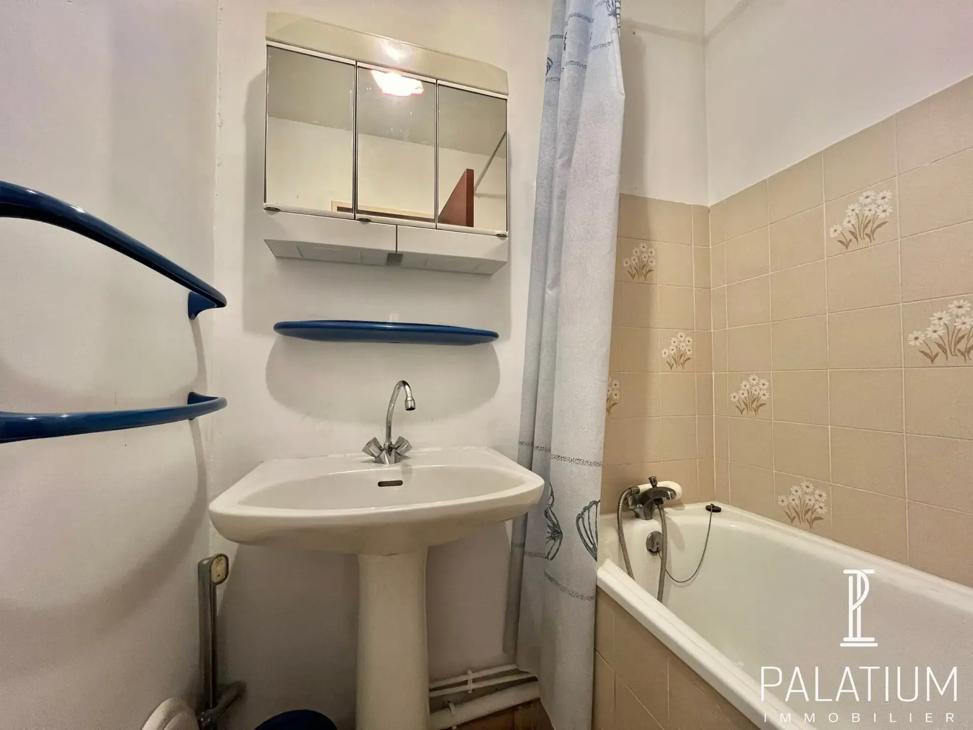 Studio à vendre à Gréoux-les-Bains – Opportunité d’investissement dans un quartier calme 