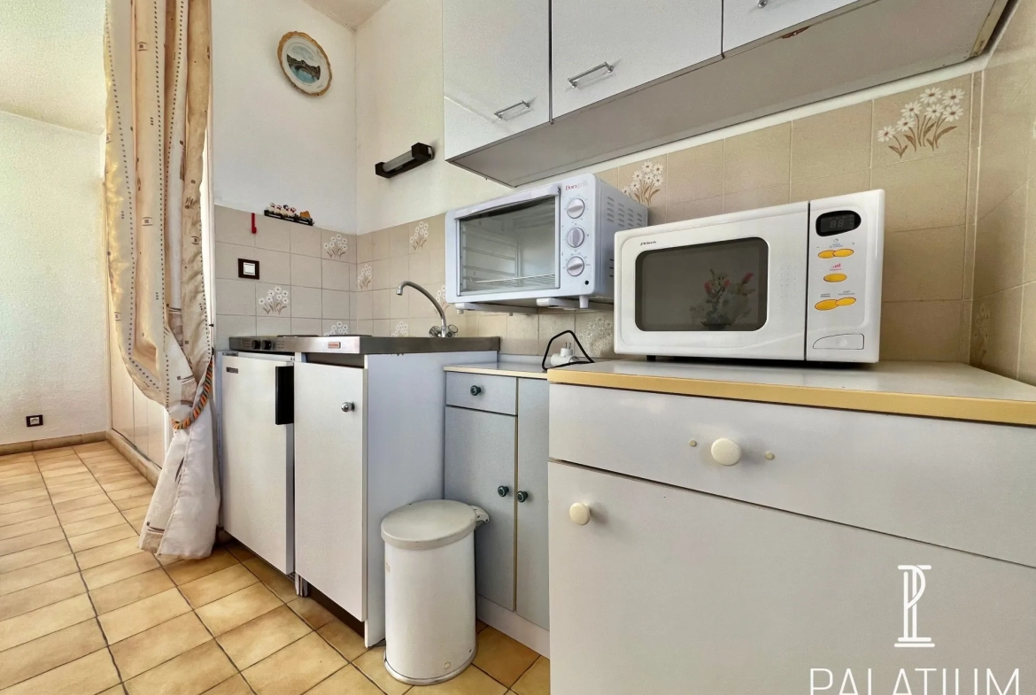 Studio à vendre à Gréoux-les-Bains – Opportunité d’investissement dans un quartier calme 