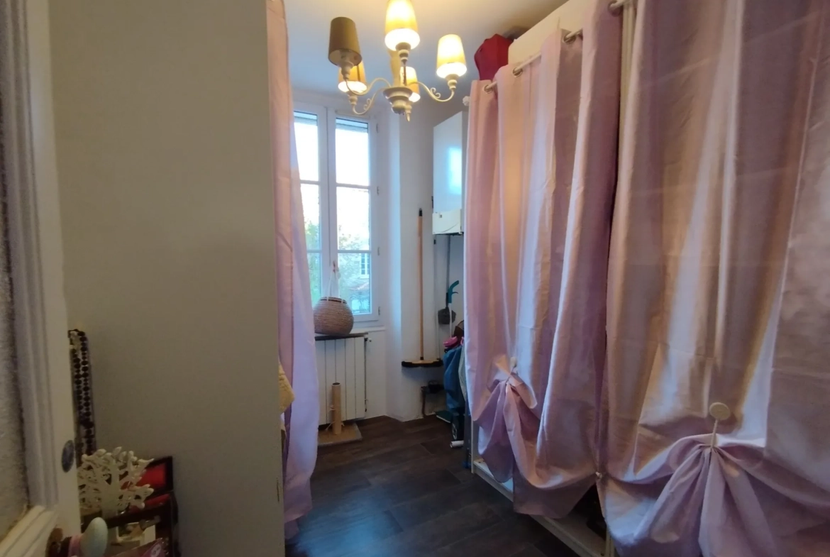 Appartement T3 rénové avec jardin à Toulon Est - Charme et confort 