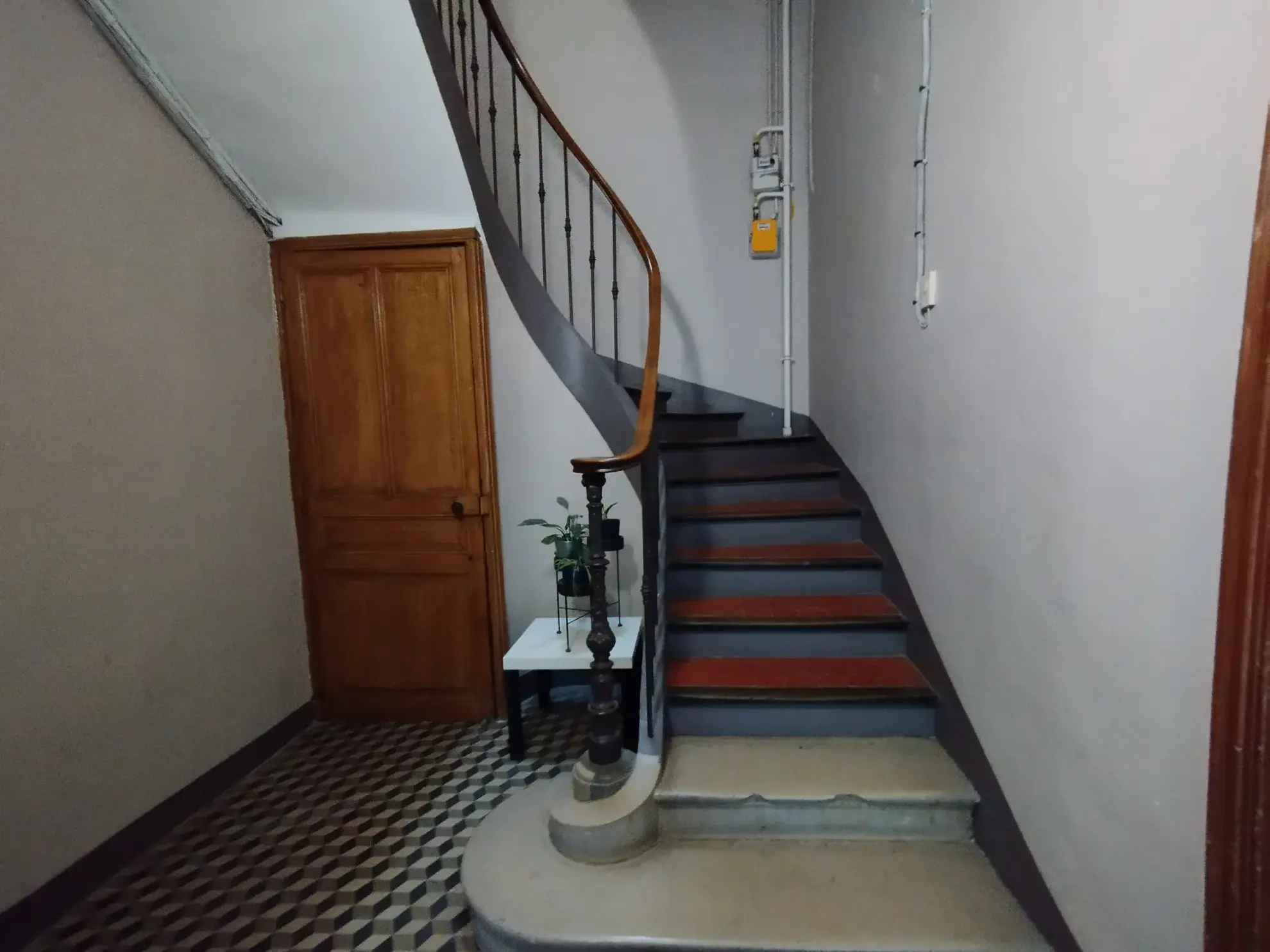 Appartement T3 rénové avec jardin à Toulon Est - Charme et confort 