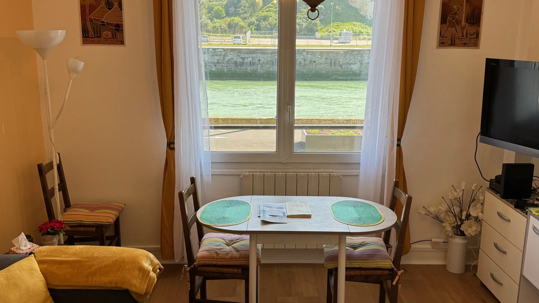 Appartement F2 à Dieppe avec Vue sur le Canal – Investissement ou Résidence 