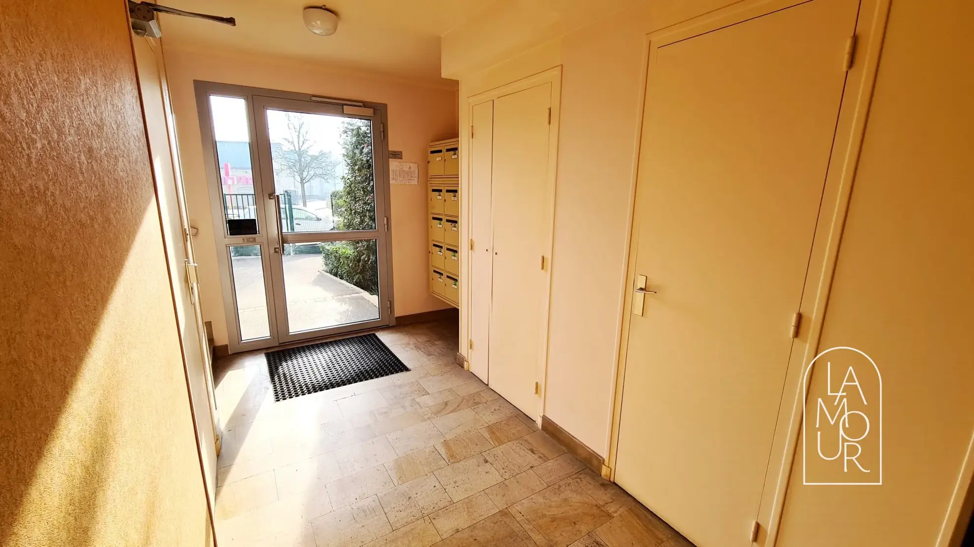 Vente appartement T2 rénové avec balcon à Dijon - Jean Jaurès 