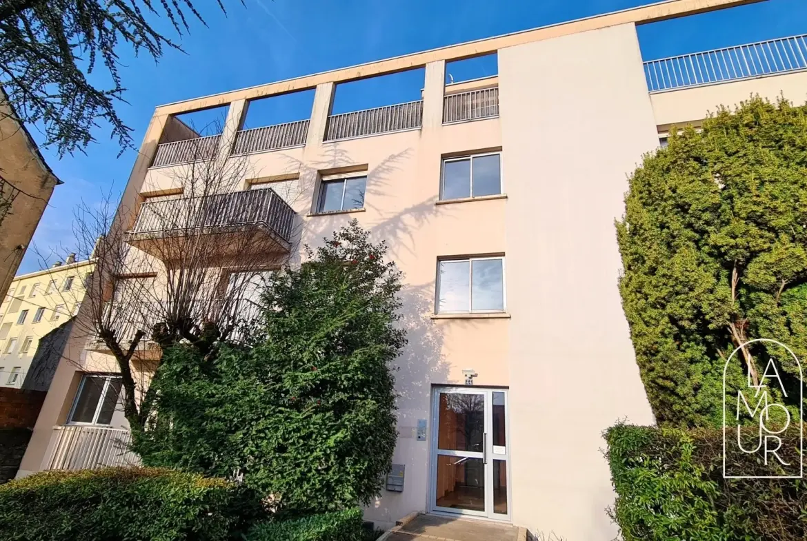 Vente appartement T2 rénové avec balcon à Dijon - Jean Jaurès 