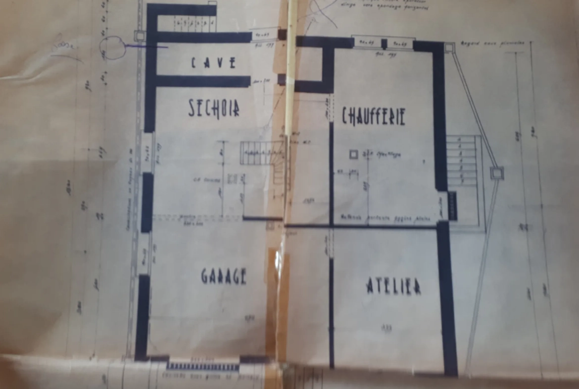 Maison d'architecte de 97 m² avec jardin à Les Ormes - Potentiel et charme 