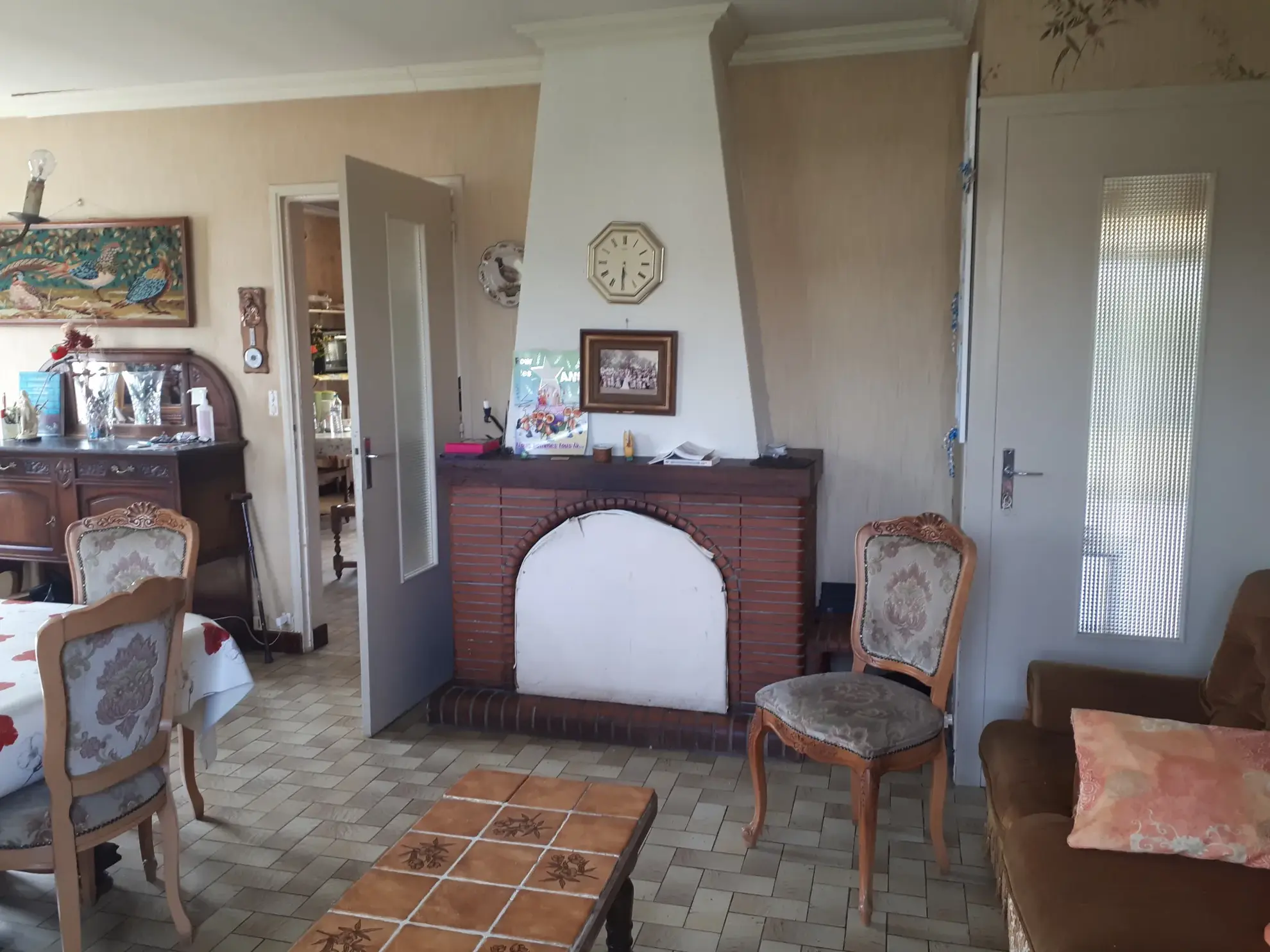 Maison d'architecte de 97 m² avec jardin à Les Ormes - Potentiel et charme 