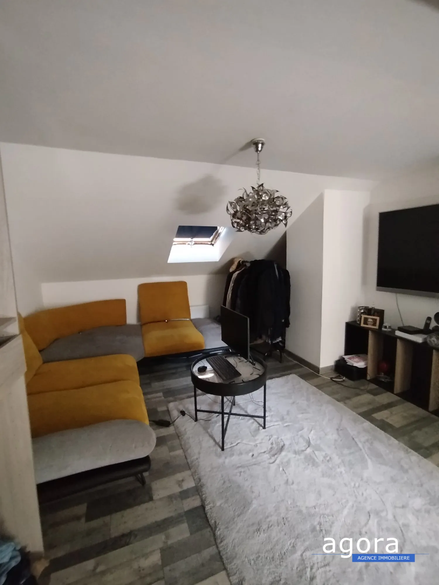 Maison rénovée de 75 m² à Trieux avec terrasse et jardin 