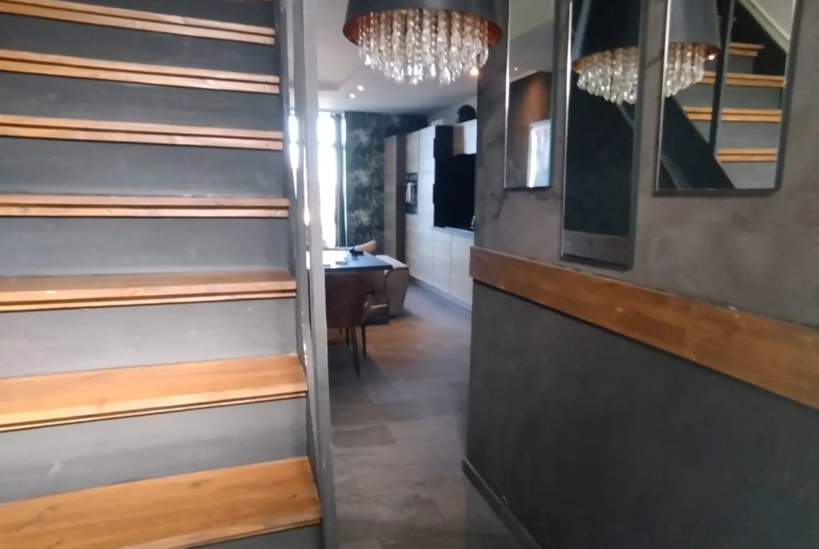 Maison rénovée de 75 m² à Trieux avec terrasse et jardin 