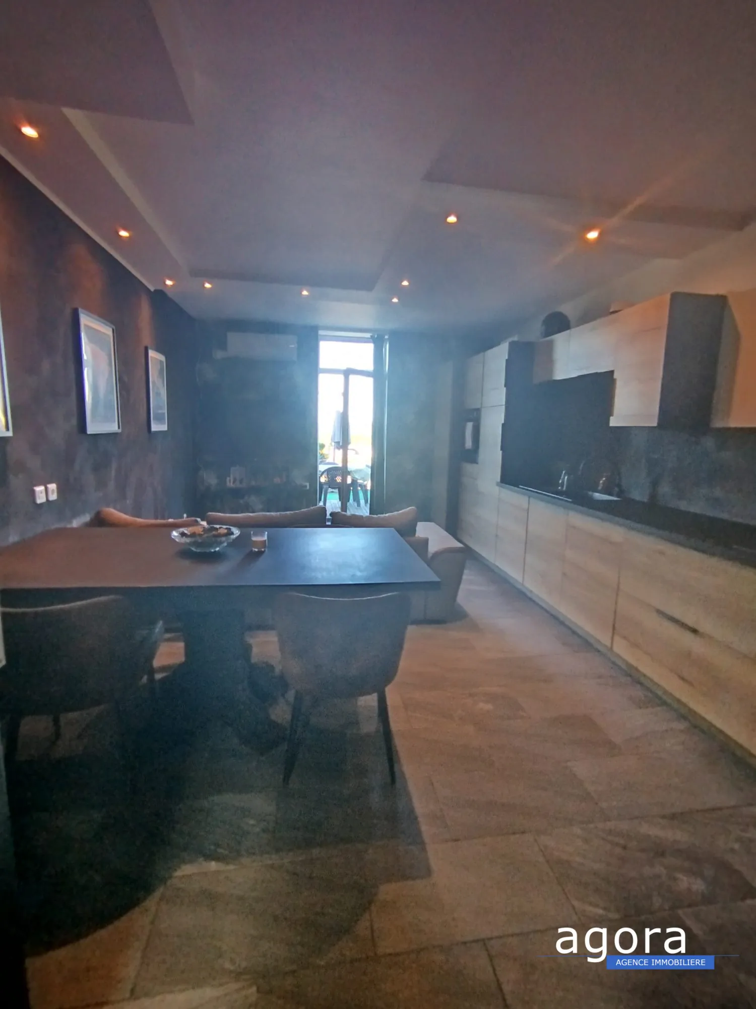 Maison rénovée de 75 m² à Trieux avec terrasse et jardin 