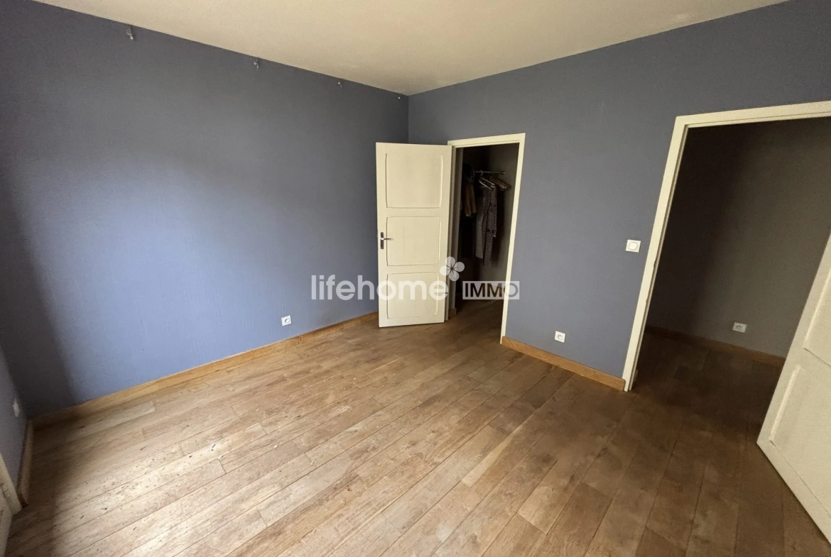 Immeuble mixte à vendre à Villeneuve-sur-Lot avec local et appartement 
