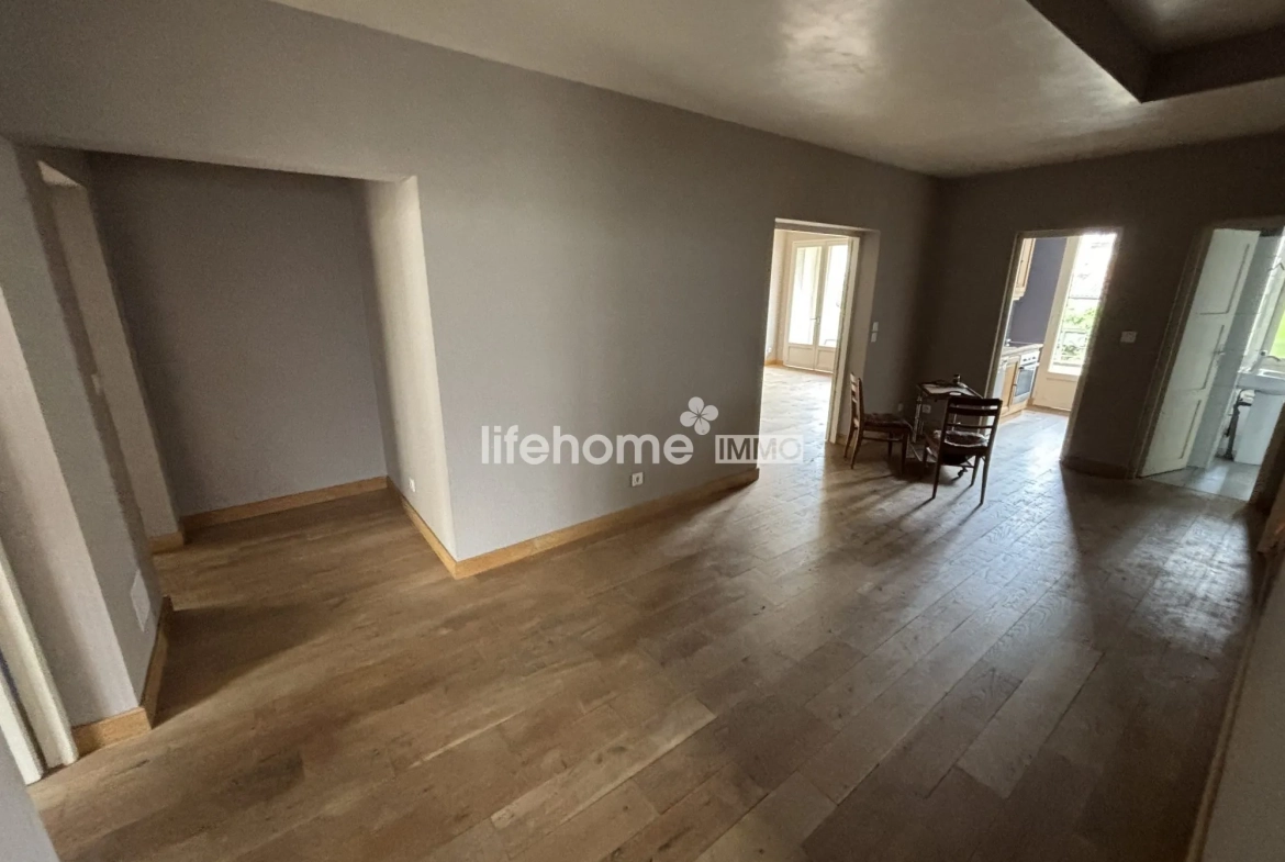 Immeuble mixte à vendre à Villeneuve-sur-Lot avec local et appartement 