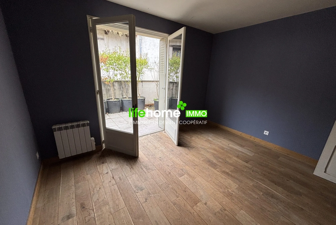 Immeuble mixte à vendre à Villeneuve-sur-Lot avec local et appartement 