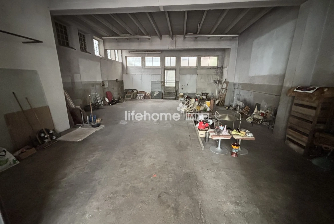 Immeuble mixte à vendre à Villeneuve-sur-Lot avec local et appartement 