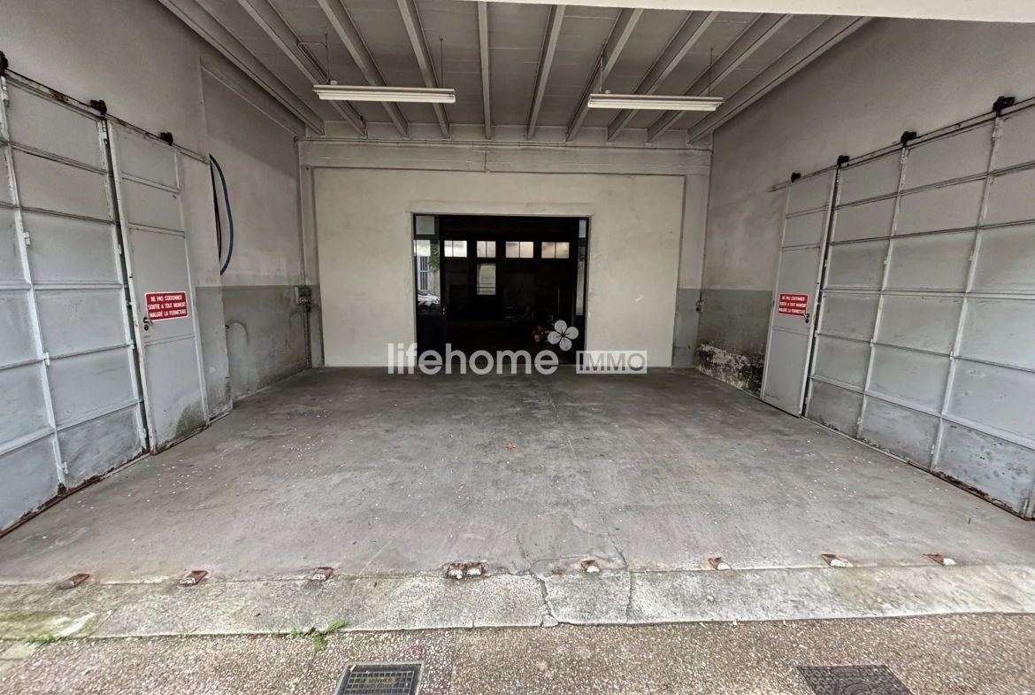 Immeuble mixte à vendre à Villeneuve-sur-Lot avec local et appartement 