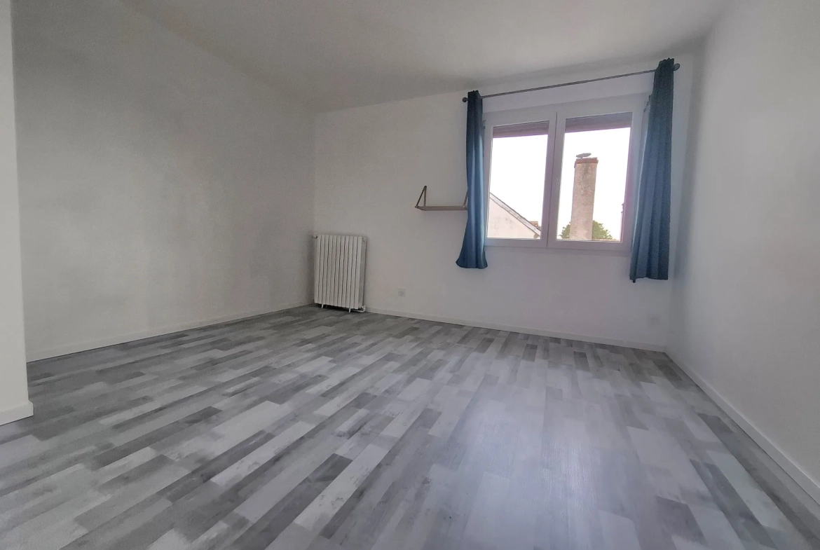 Maison familiale de 179 m² avec terrain de 2000 m² à René 