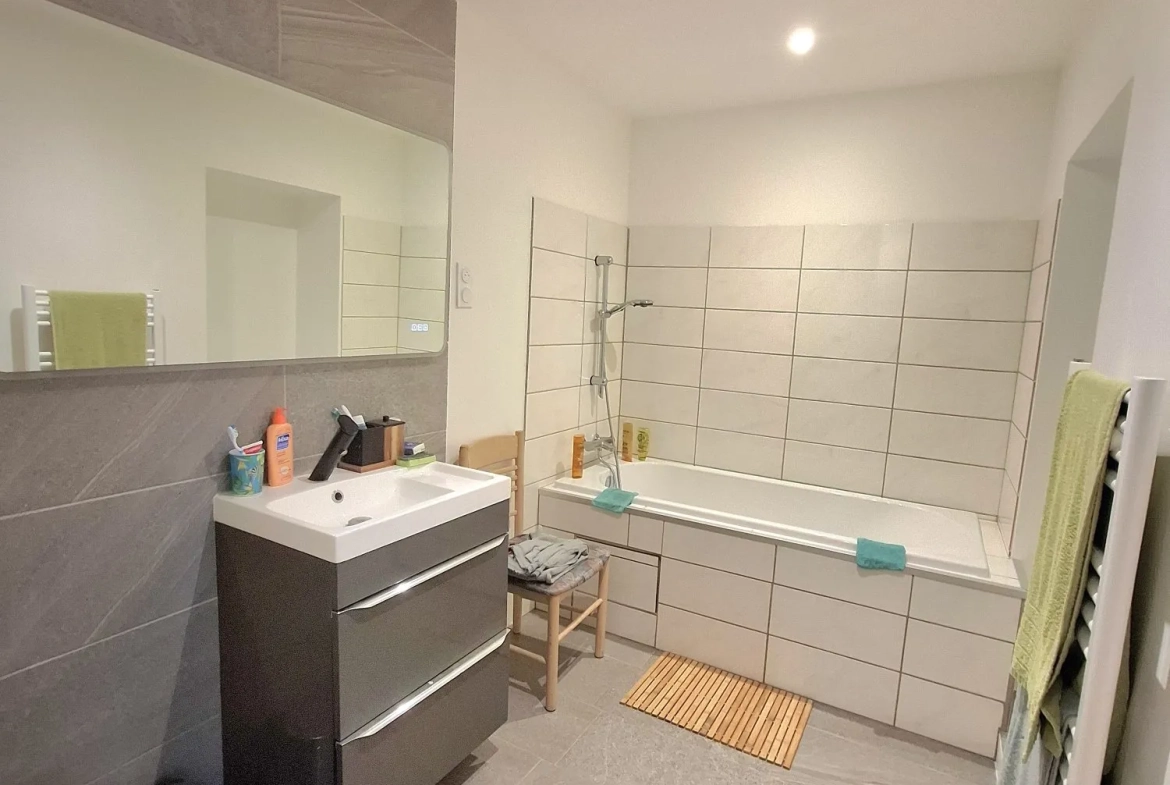 Maison familiale de 179 m² avec terrain de 2000 m² à René 