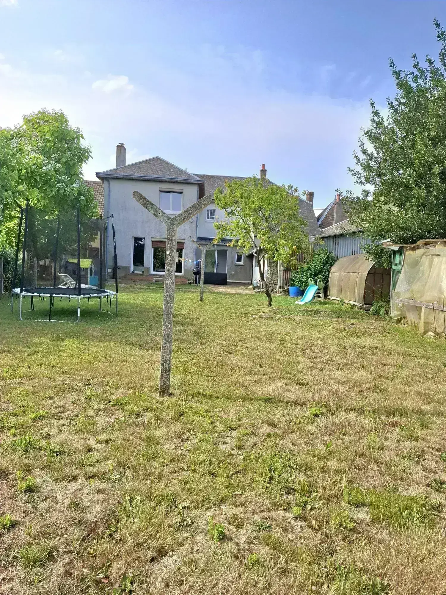 Maison familiale de 179 m² avec terrain de 2000 m² à René 