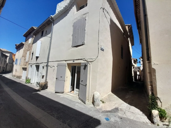 Maison de village rénovée de 98 m² à Bagnols-sur-Cèze avec 4 chambres